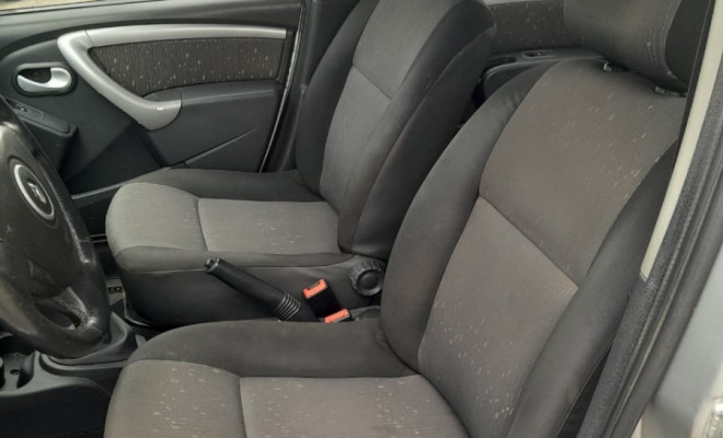 Renault LOGAN Expression Hi-Flex 1.6 8V 4p 2011 Flex-8