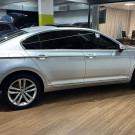 VW - VolksWagen Passat Highline 2.0 TSI 220cv Tip. 2017 Gasolina-8
