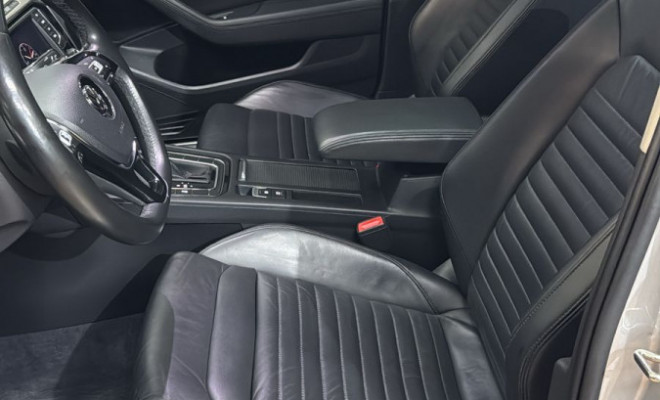 VW - VolksWagen Passat Highline 2.0 TSI 220cv Tip. 2017 Gasolina-12