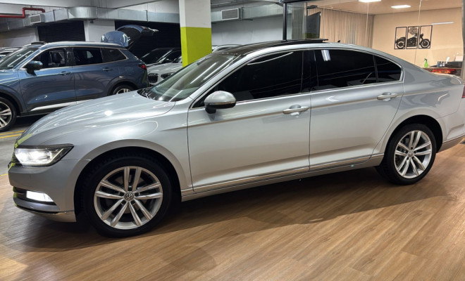 VW - VolksWagen Passat Highline 2.0 TSI 220cv Tip. 2017 Gasolina-7