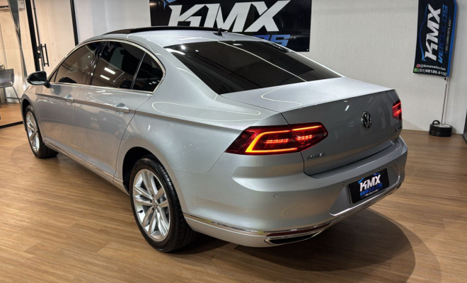 VW - VolksWagen Passat Highline 2.0 TSI 220cv Tip. 2017 Gasolina-4