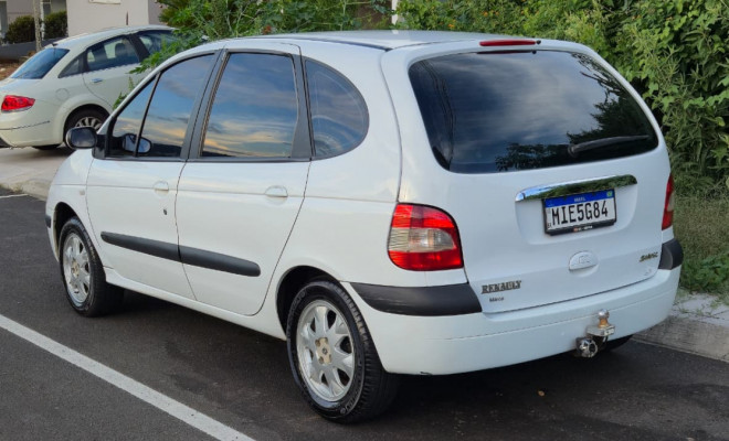 Renault Scénic Privilège Hi-Flex 1.6 16V 2010 Flex-1