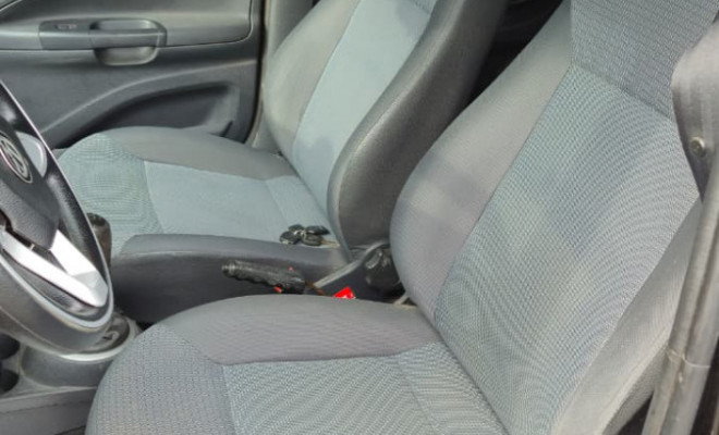 VW - VolksWagen Gol (novo) 1.0 Mi Total Flex 8V 4p 2009 Gasolina-4