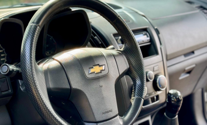 GM - Chevrolet S10 Pick-Up LS 2.4 F.Power 4x2 CS 2015 Flex-13