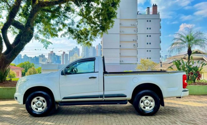 GM - Chevrolet S10 Pick-Up LS 2.4 F.Power 4x2 CS 2015 Flex-19