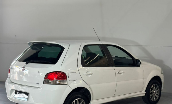 Fiat Palio ELX 1.4 Fire/30 Anos F. Flex 8V 4p 2010 Flex-3