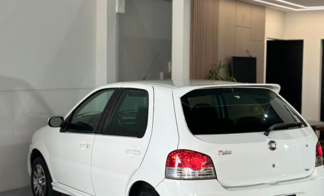 Fiat Palio ELX 1.4 Fire/30 Anos F. Flex 8V 4p 2010 Flex-10