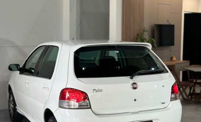 Fiat Palio ELX 1.4 Fire/30 Anos F. Flex 8V 4p 2010 Flex-2