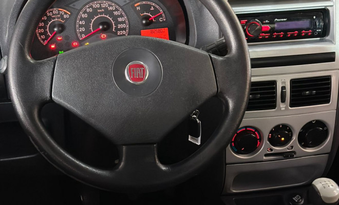 Fiat Palio ELX 1.4 Fire/30 Anos F. Flex 8V 4p 2010 Flex-4