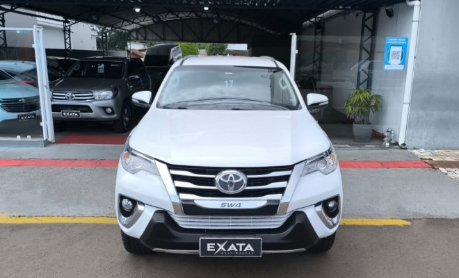 HILUX SW4 SR 4x2 2.7 Flex AUT.-0