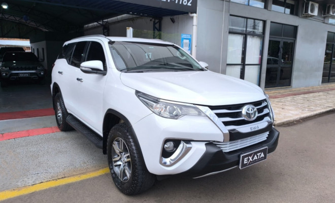 HILUX SW4 SR 4x2 2.7 Flex AUT.