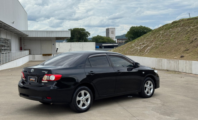 COROLLA XEi 2.0 AUT. 2013 | POTÊNCIA E CONFORTO PARA SUA FAMÍLIA.-2
