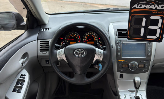 COROLLA XEi 2.0 AUT. 2013 | POTÊNCIA E CONFORTO PARA SUA FAMÍLIA.-9