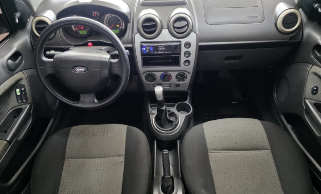 Ford Fiesta Sedan SE 1.6 8V Flex 4p 2014 Flex-8