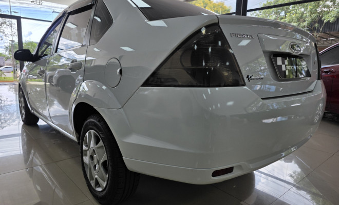 Ford Fiesta Sedan SE 1.6 8V Flex 4p 2014 Flex-4