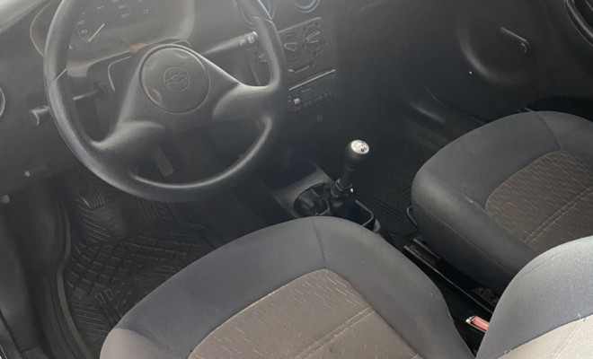 GM - Chevrolet Celta 1.0/Super/N.Piq.1.0 MPFi VHC 8V 3p 2003 Gasolina-6