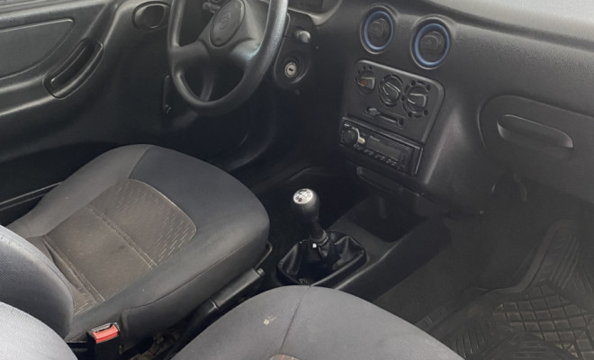 GM - Chevrolet Celta 1.0/Super/N.Piq.1.0 MPFi VHC 8V 3p 2003 Gasolina-5