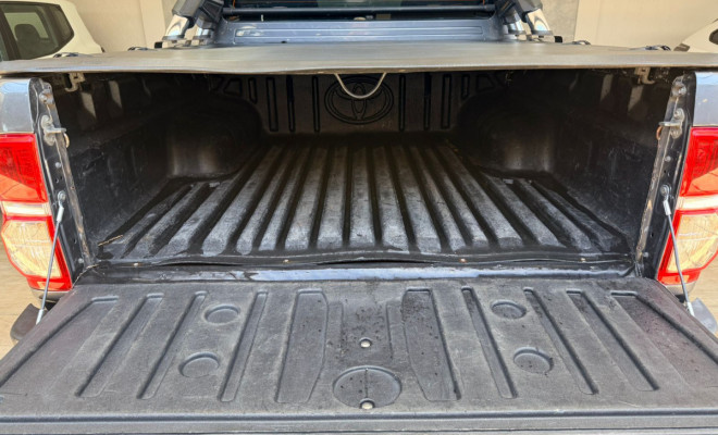 Toyota Hilux CD SRV D4-D 4x4 3.0  TDI Dies 2015 Diesel-10