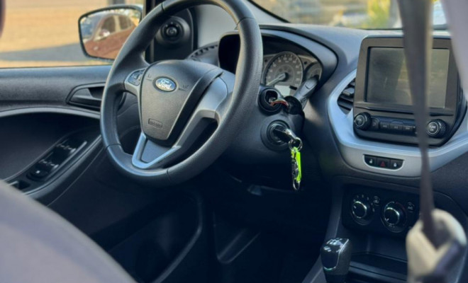 Ford Ka 1.5 Sedan SE Plus 12V Flex 4p Mec. 2020 Flex-5