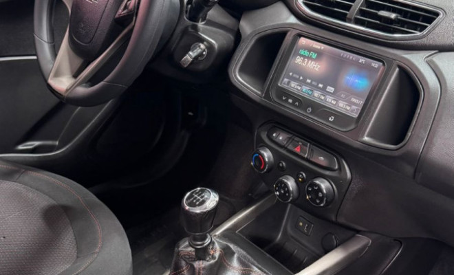 GM - Chevrolet ONIX HATCH LTZ 1.4 8V FlexPower 5p Mec. 2016 Flex-8