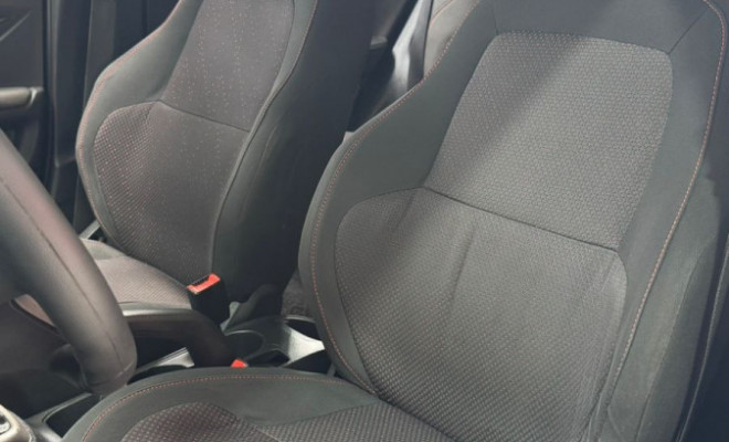 GM - Chevrolet ONIX HATCH LTZ 1.4 8V FlexPower 5p Mec. 2016 Flex-11