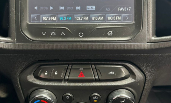 GM - Chevrolet ONIX HATCH LTZ 1.4 8V FlexPower 5p Mec. 2016 Flex-2