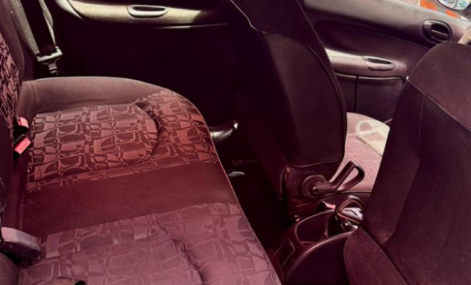 Peugeot 207 SW XR 1.4 Flex 8V 5p 2009 Flex-3