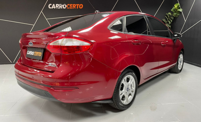 Ford Fiesta Sedan SE 1.6  2014 Flex  ÓTIMO DESEMPENHO E ACABAMENTO-2