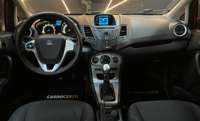 Ford Fiesta Sedan SE 1.6  2014 Flex  ÓTIMO DESEMPENHO E ACABAMENTO-4