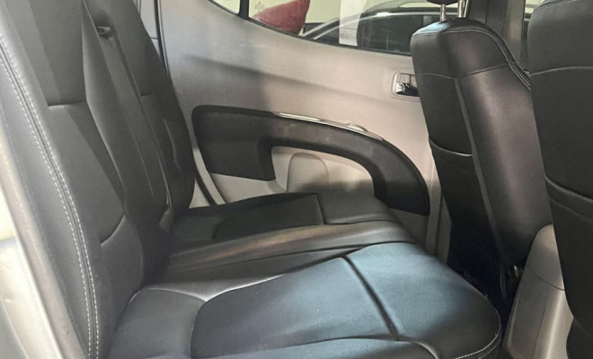 Mitsubishi L200 Triton HPE 3.2 CD TB Int.Diesel Aut 2013 Diesel-9