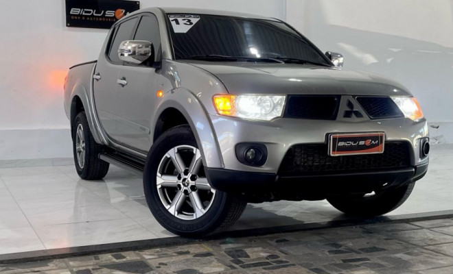 Mitsubishi L200 Triton HPE 3.2 CD TB Int.Diesel Aut 2013 Diesel-1