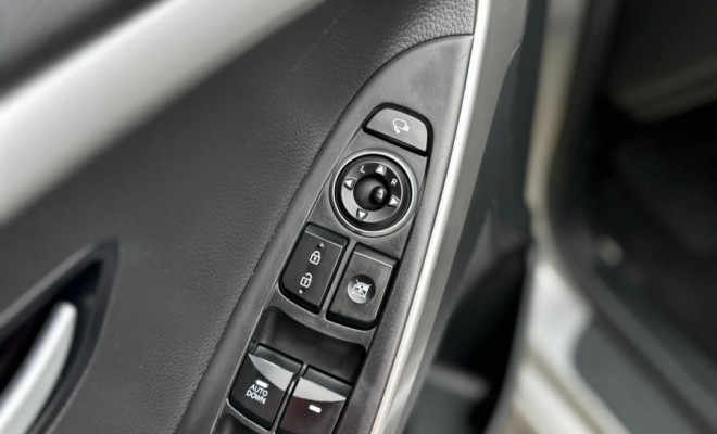 Hyundai i30 1.8 16V Aut. 5p 2015 Flex-5