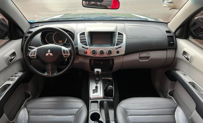 Mitsubishi L200 Triton HPE 3.2 CD TB Int.Diesel Aut 2014 Diesel-7