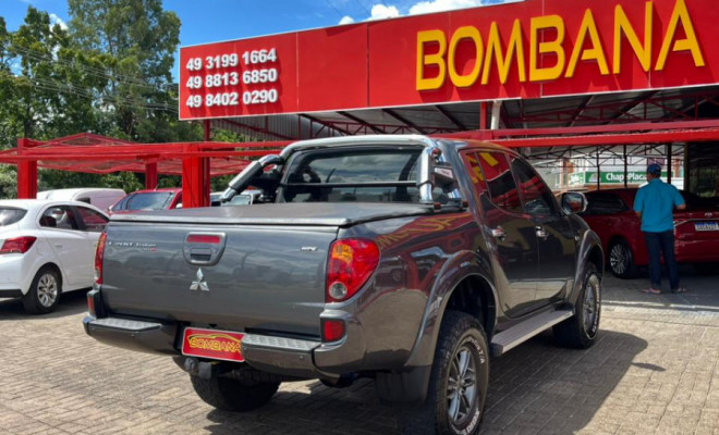 Mitsubishi L200 Triton HPE 3.2 CD TB Int.Diesel Aut 2014 Diesel-3