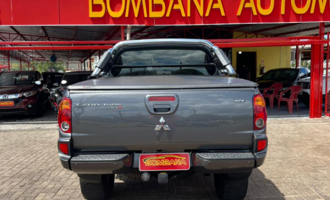 Mitsubishi L200 Triton HPE 3.2 CD TB Int.Diesel Aut 2014 Diesel-2