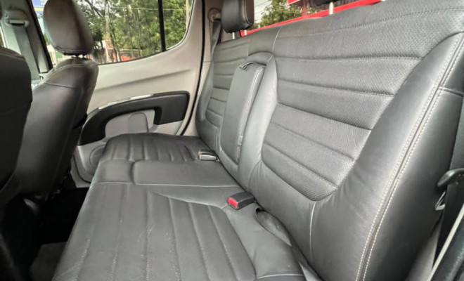 Mitsubishi L200 Triton HPE 3.2 CD TB Int.Diesel Aut 2014 Diesel-9