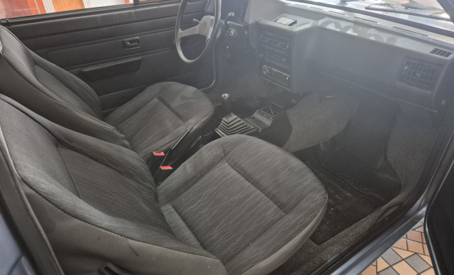 VW - VolksWagen Gol CLi / CL/ Copa/ Stones 1.6 1994 Álcool-9