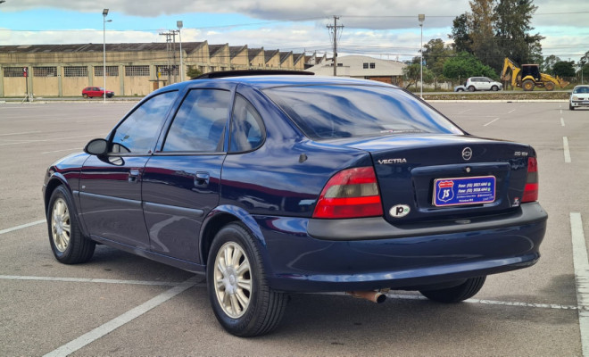 GM - Chevrolet Vectra CD 2.2 16V / 2.0 16V Mec./Aut. 1997 Gasolina-2