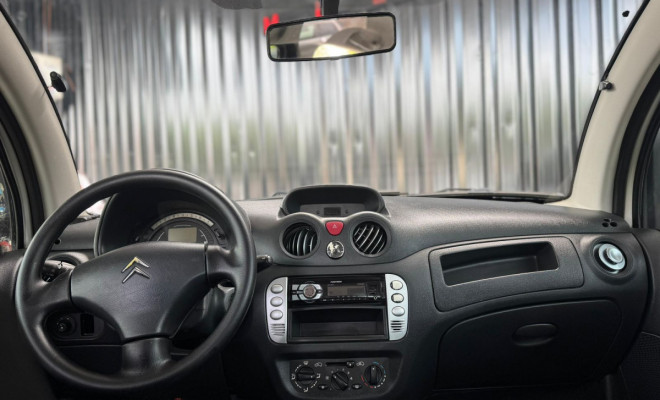 Citroën C3 GLX 1.4/ GLX Sonora 1.4 Flex 8V 5p 2011 Flex-7