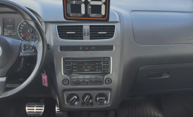 CROSSFOX 1.6 I-MOTION 2014 | VISUAL AVENTUREIRO E CONFORTO.-9