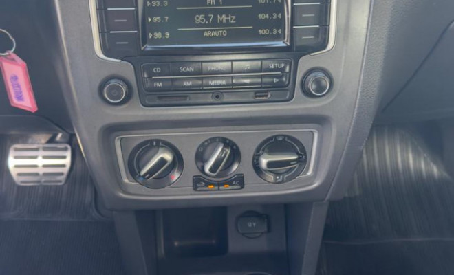 CROSSFOX 1.6 I-MOTION 2014 | VISUAL AVENTUREIRO E CONFORTO.-5