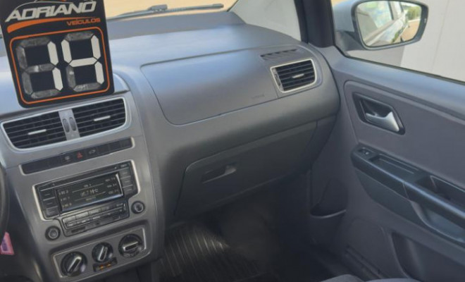 CROSSFOX 1.6 I-MOTION 2014 | VISUAL AVENTUREIRO E CONFORTO.-11