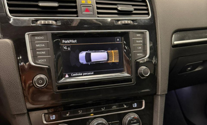 VW - VolksWagen Golf Variant Highline 1.4 TSI Aut. 2015 Gasolina-1