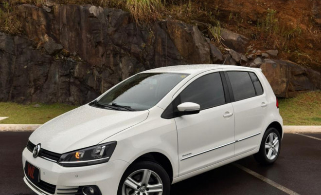 VW - VolksWagen Fox Highline1.6 Flex 16V 5p 2016 Flex-0