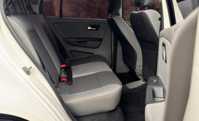 VW - VolksWagen Fox Highline1.6 Flex 16V 5p 2016 Flex-4