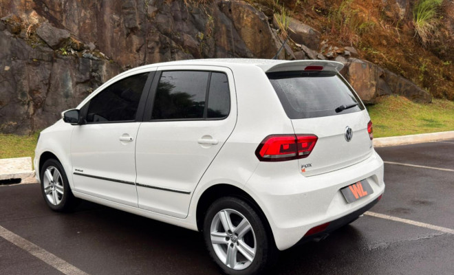 VW - VolksWagen Fox Highline1.6 Flex 16V 5p 2016 Flex-2