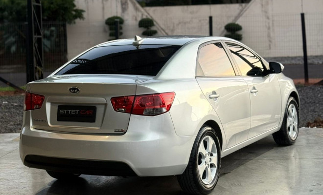 Kia Motors Cerato 1.6 16V Mec. 2010 Flex-1