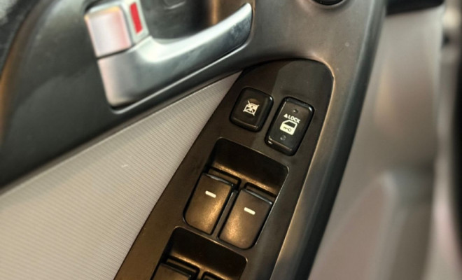 Kia Motors Cerato 1.6 16V Mec. 2010 Flex-11