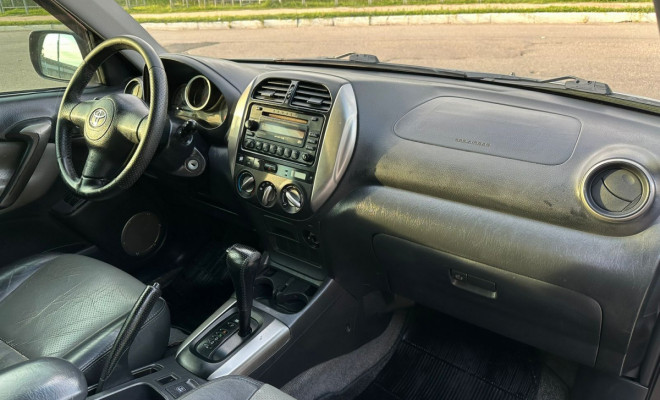 Toyota RAV4 2.0 4x4 16V - 2005-8