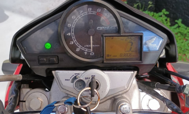 HONDA CB 300R/ 300R FLEX 2010 Gasolina-2